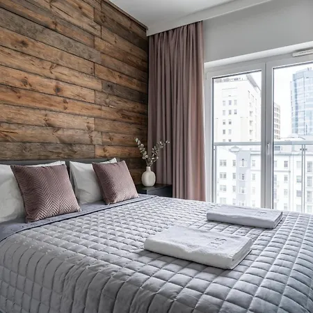 Urban Chic - Mennica Residence, 1-Bedroom In City Center #306 Daire *