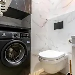 شقة Golden Apartments- Mennica Residence, 1-bedroom In Center #306